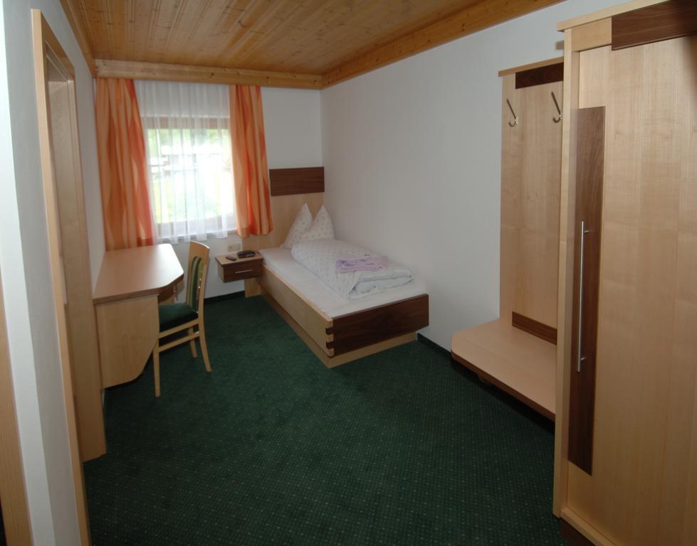 Gaestehaus Ingeborg Saalbach-Hinterglemm Chambre photo